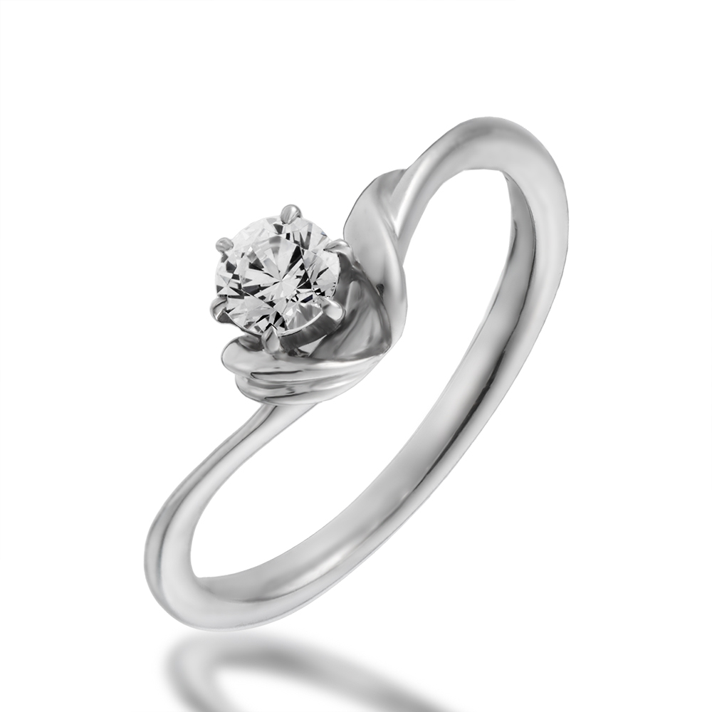 婚約指輪:中石を包み込むようにサイドのV字ラインが印象的なソリティアリング