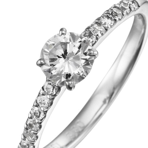 婚約指輪:中石とストレートに並ぶメレダイヤの絶妙なバランスが美しい定番エタニティリング