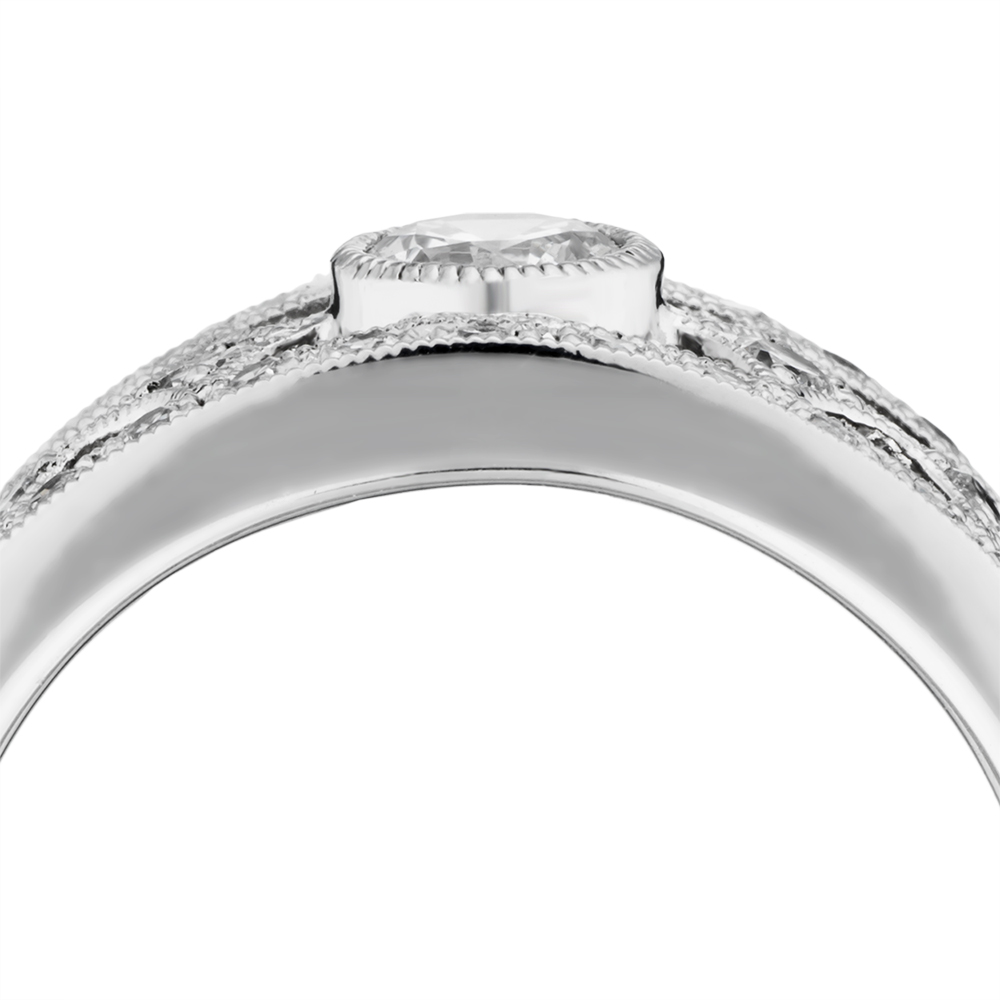 婚約指輪-ミル打ちと透かしがおりなす高貴な雰囲気が漂うアンティーク調のリング|福岡の婚約指輪・結婚指輪│宝石・時計いのうえ
